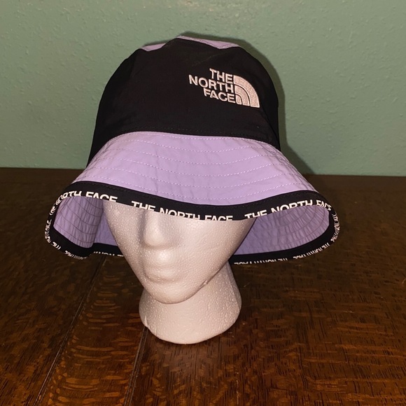 The North Face Accessories - North Face bucket hat.